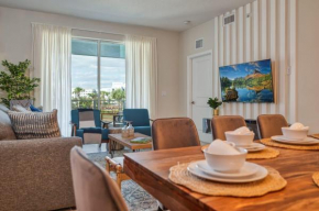 Beautiful Condo at Storey Lake near Disney